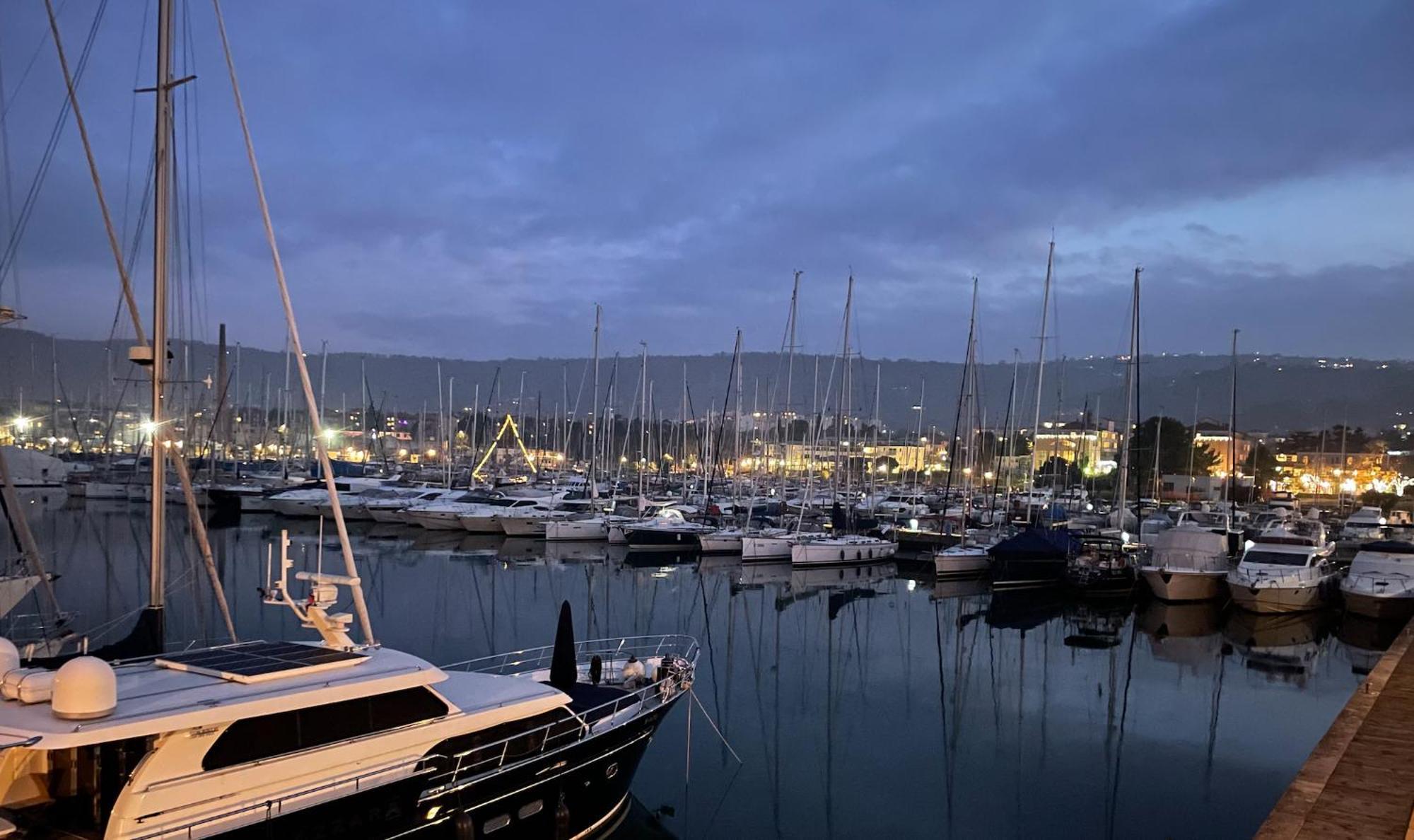 Marina - Free Parking *