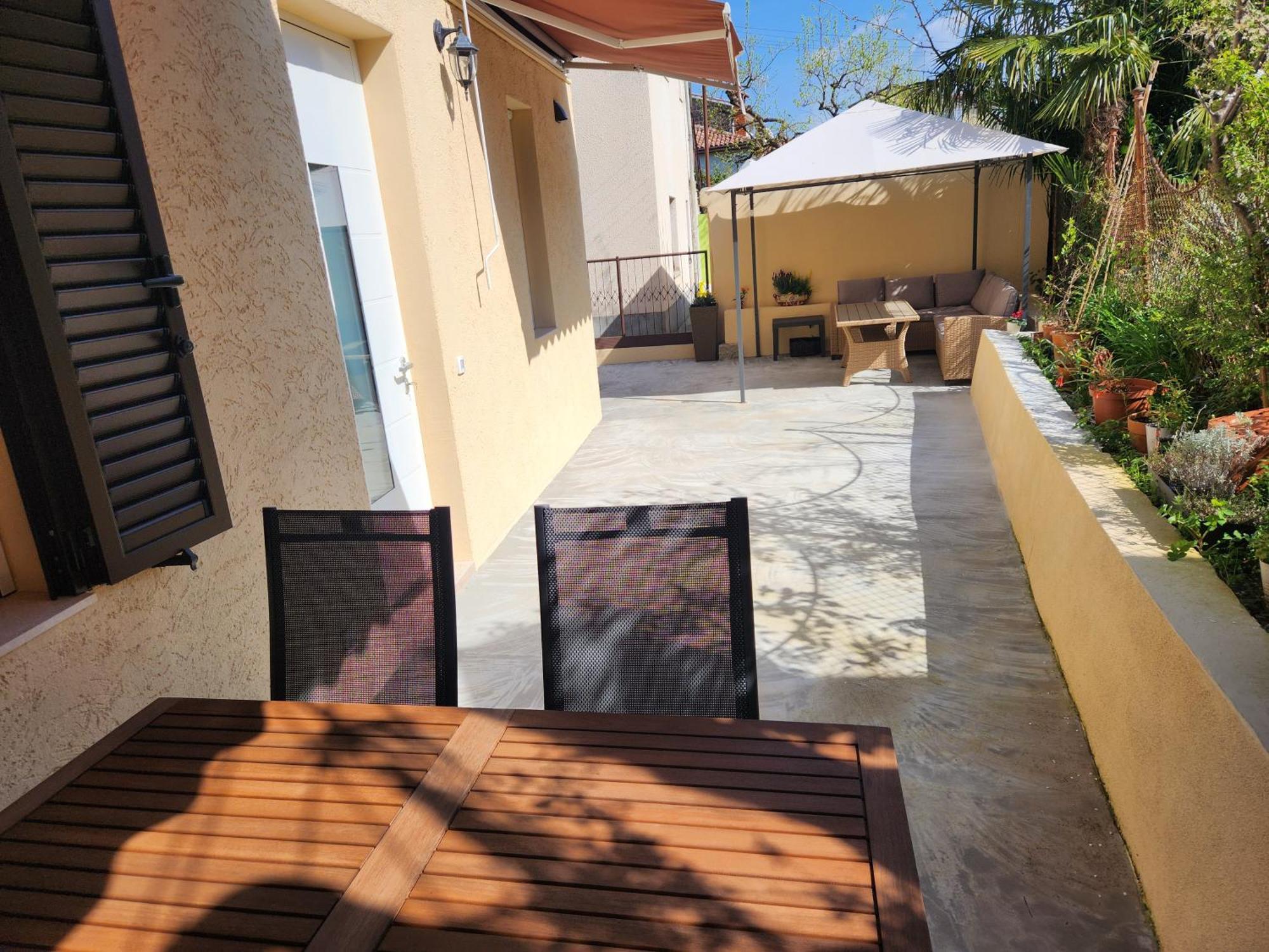 Marina - Free Parking Apartment *